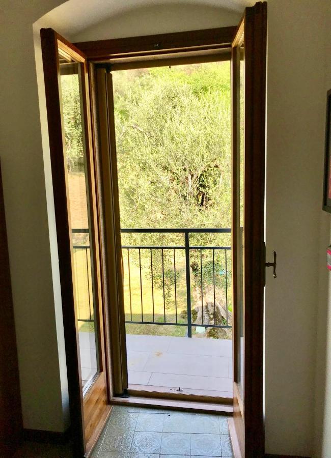 Casa Prima Vista Appartement Torri Del Benaco Buitenkant foto