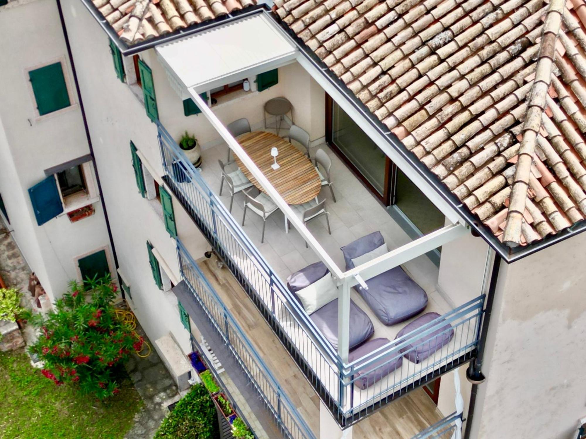 Casa Prima Vista Appartement Torri Del Benaco Buitenkant foto